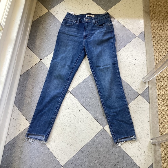 Sold! - Picture 5 of 6